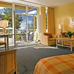 Strandhotel Fischland Hotel 5*