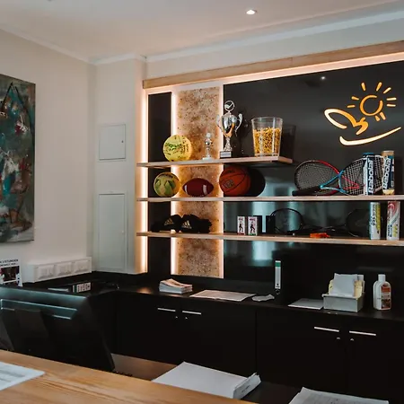 Strandhotel Fischland 호텔 5*