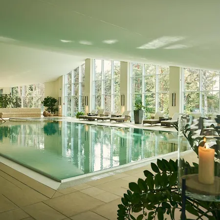 Strandhotel Fischland 호텔 5*